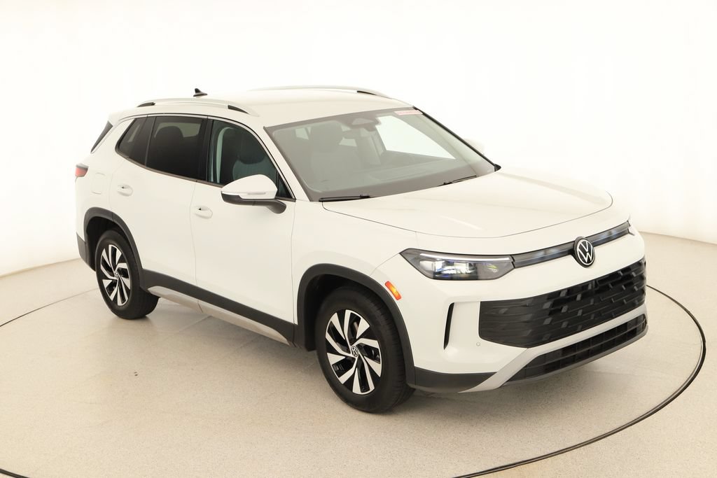 Used 2025 Volkswagen Tiguan S FWD image 35