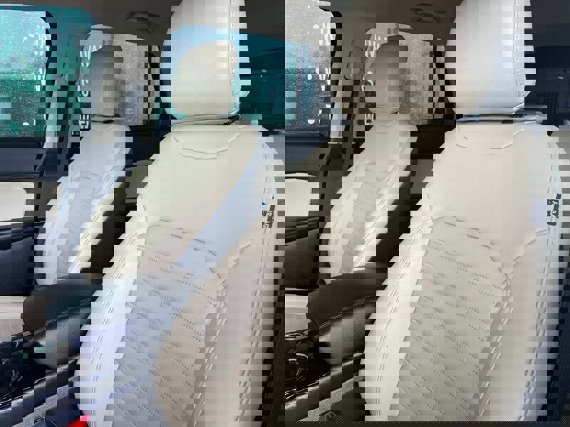 Used 2018 Ford Edge SEL w/ Equipment Group 201A image 18