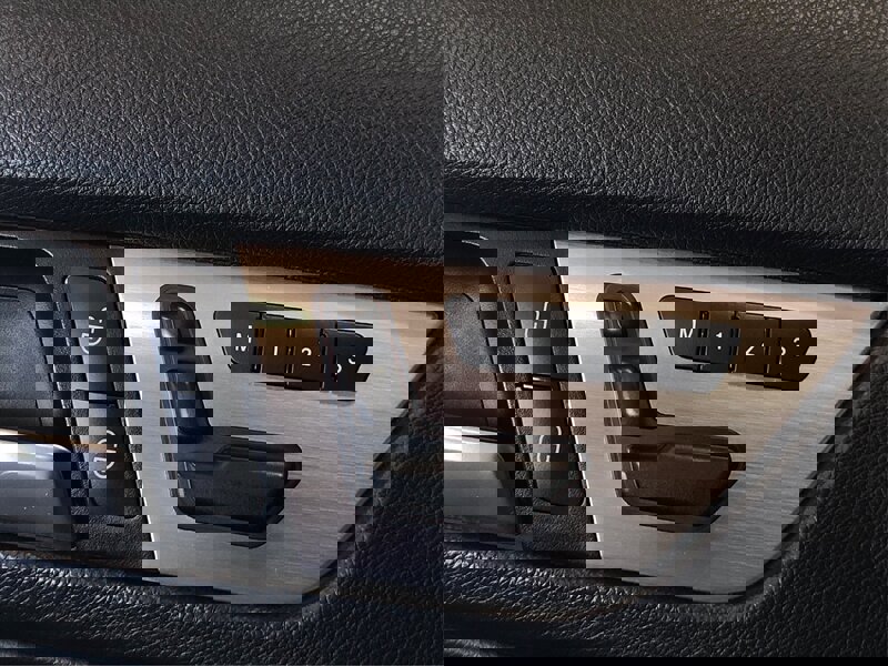 Used 2015 Mercedes-Benz C 250 Coupe image 19