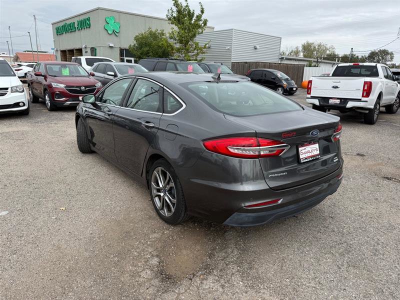 Used 2019 Ford Fusion SEL image 2