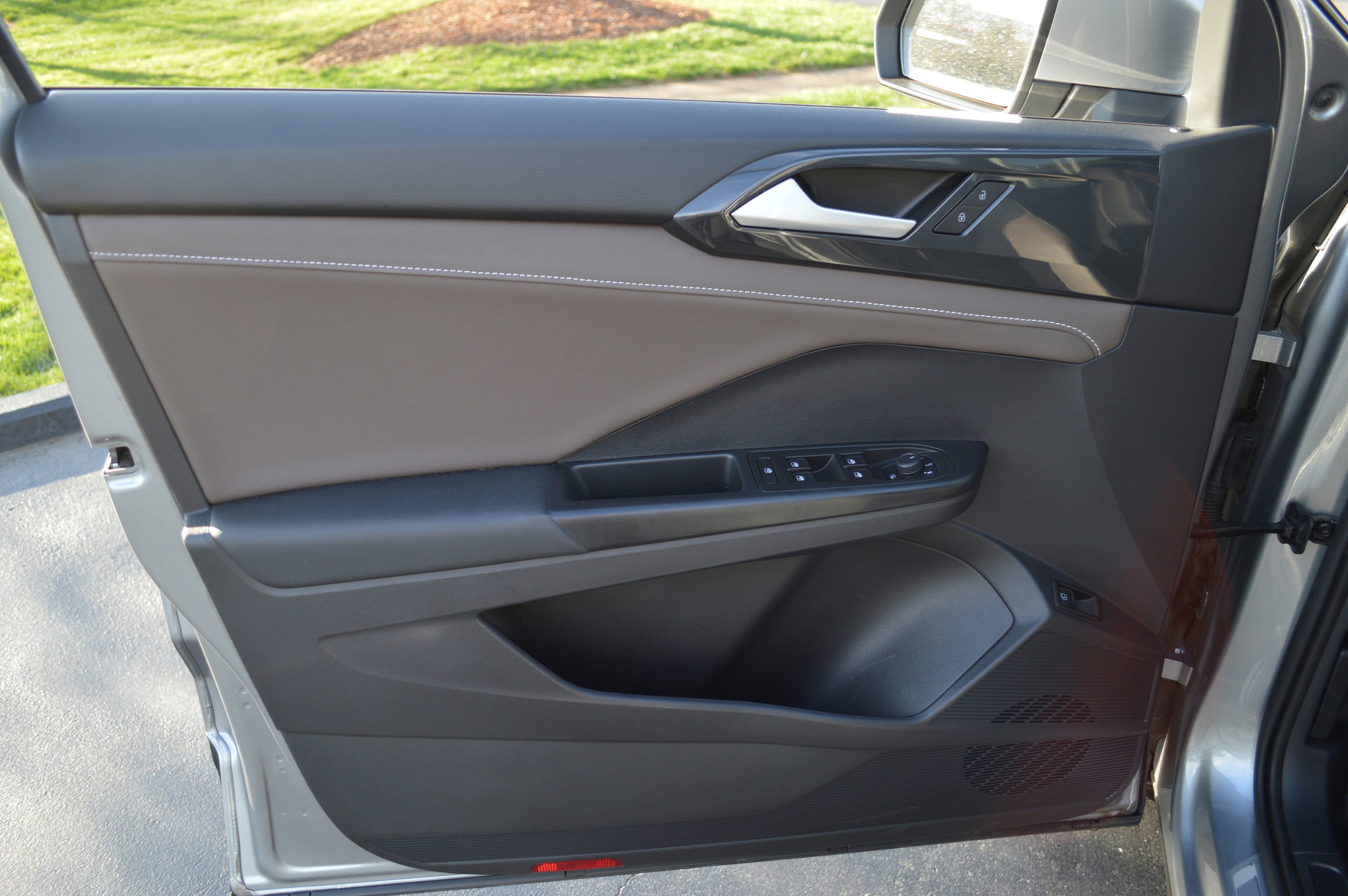 Used 2022 Volkswagen Taos SEL image 49