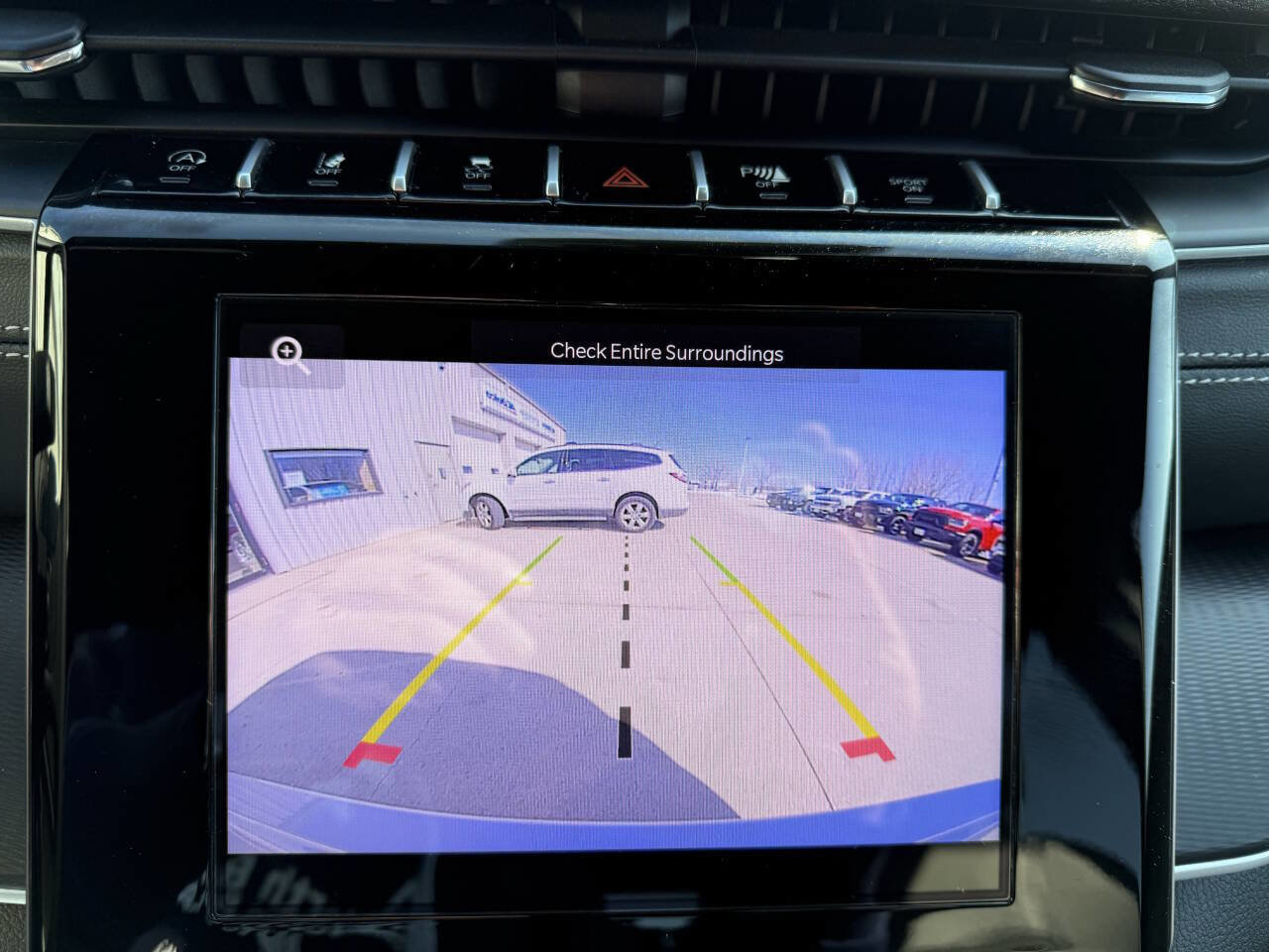 Used 2025 Jeep Grand Cherokee Altitude image 18