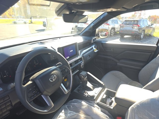 New 2025 Toyota Tacoma SR5 image 9