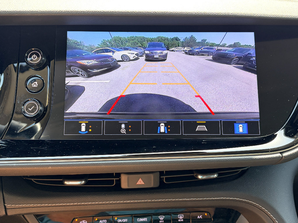 Used 2021 Buick Envision Avenir AWD/4WD image 27
