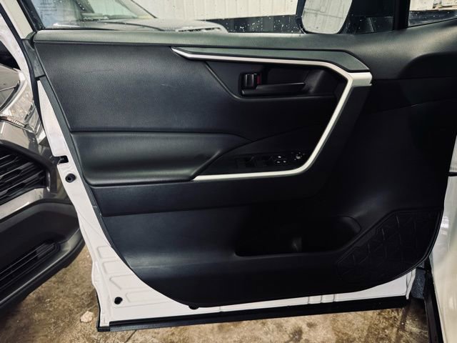 Used 2024 Toyota RAV4 LE image 10