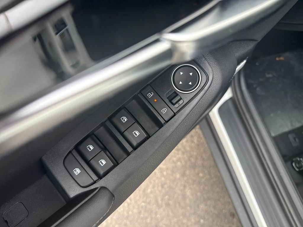 New 2026 Kia Seltos SX w/ SX Sunroof Package image 19