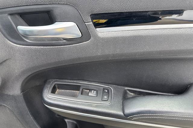 Used 2018 Chrysler 300 S w/ 300S Premium Group 2 image 21