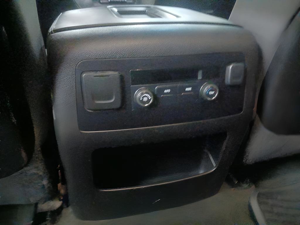 Used 2015 GMC Yukon XL SLE w/ Convenience Package image 22