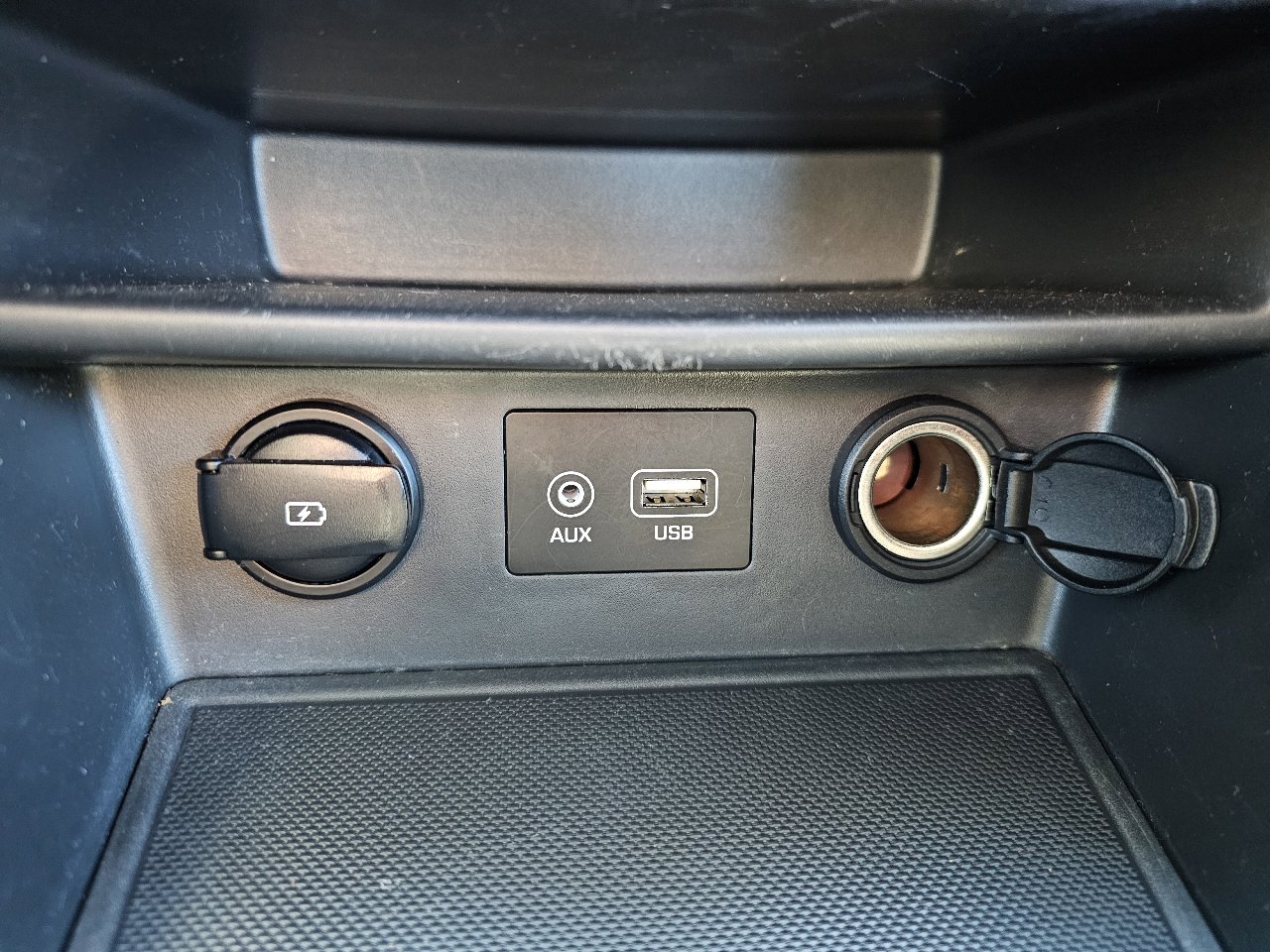 Used 2021 Hyundai Kona SE image 15