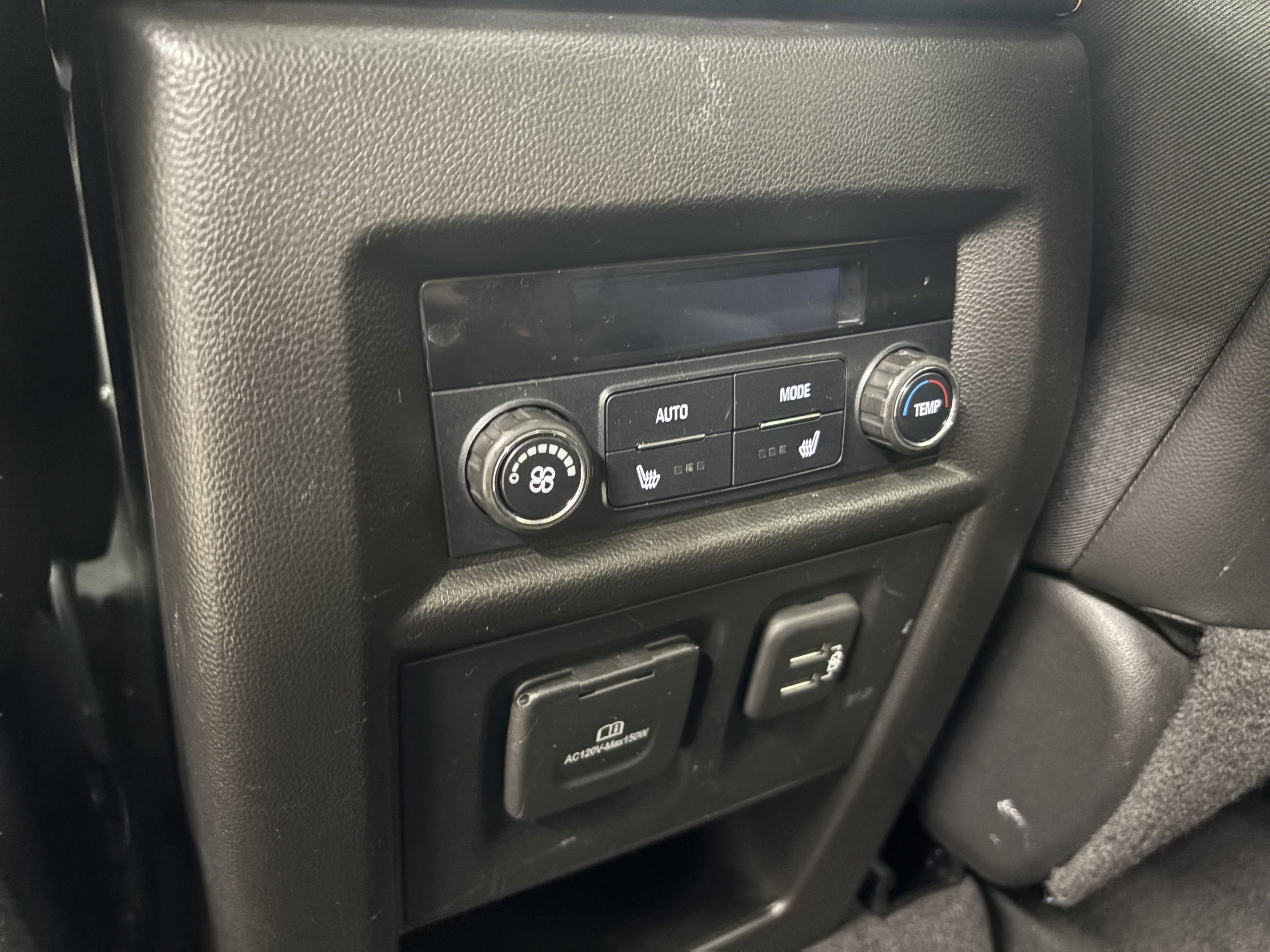 Used 2020 Chevrolet Traverse Premier image 31