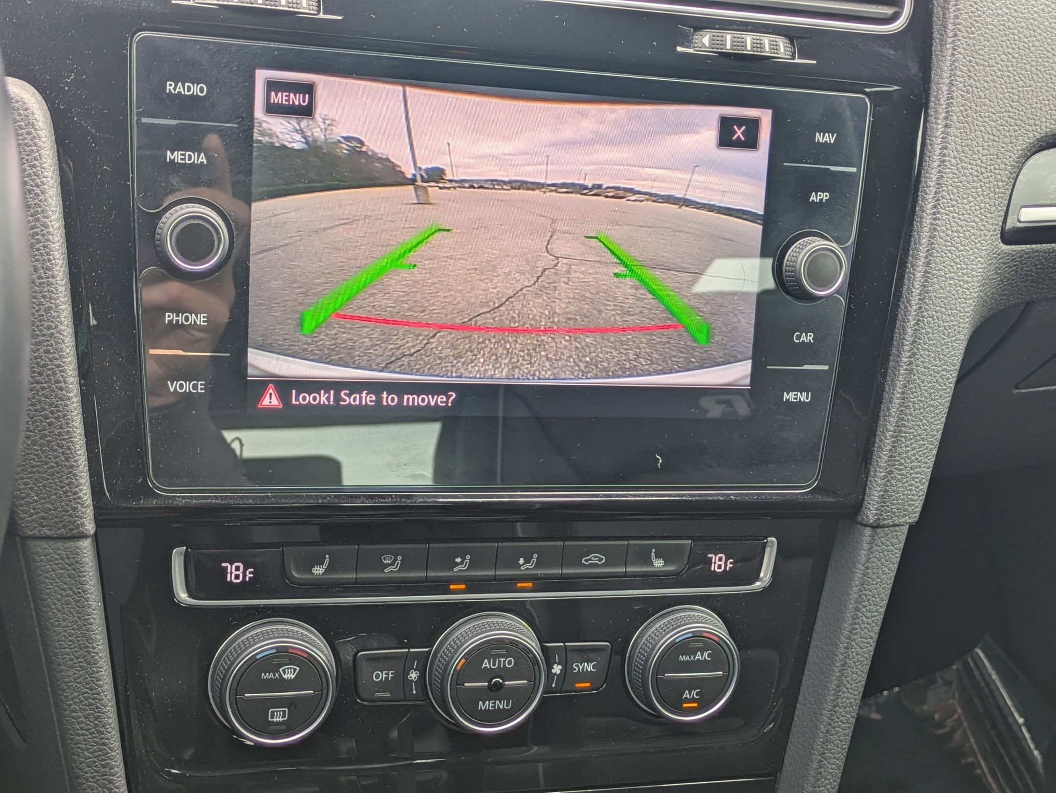 Used 2019 Volkswagen Golf R 4-Door image 13