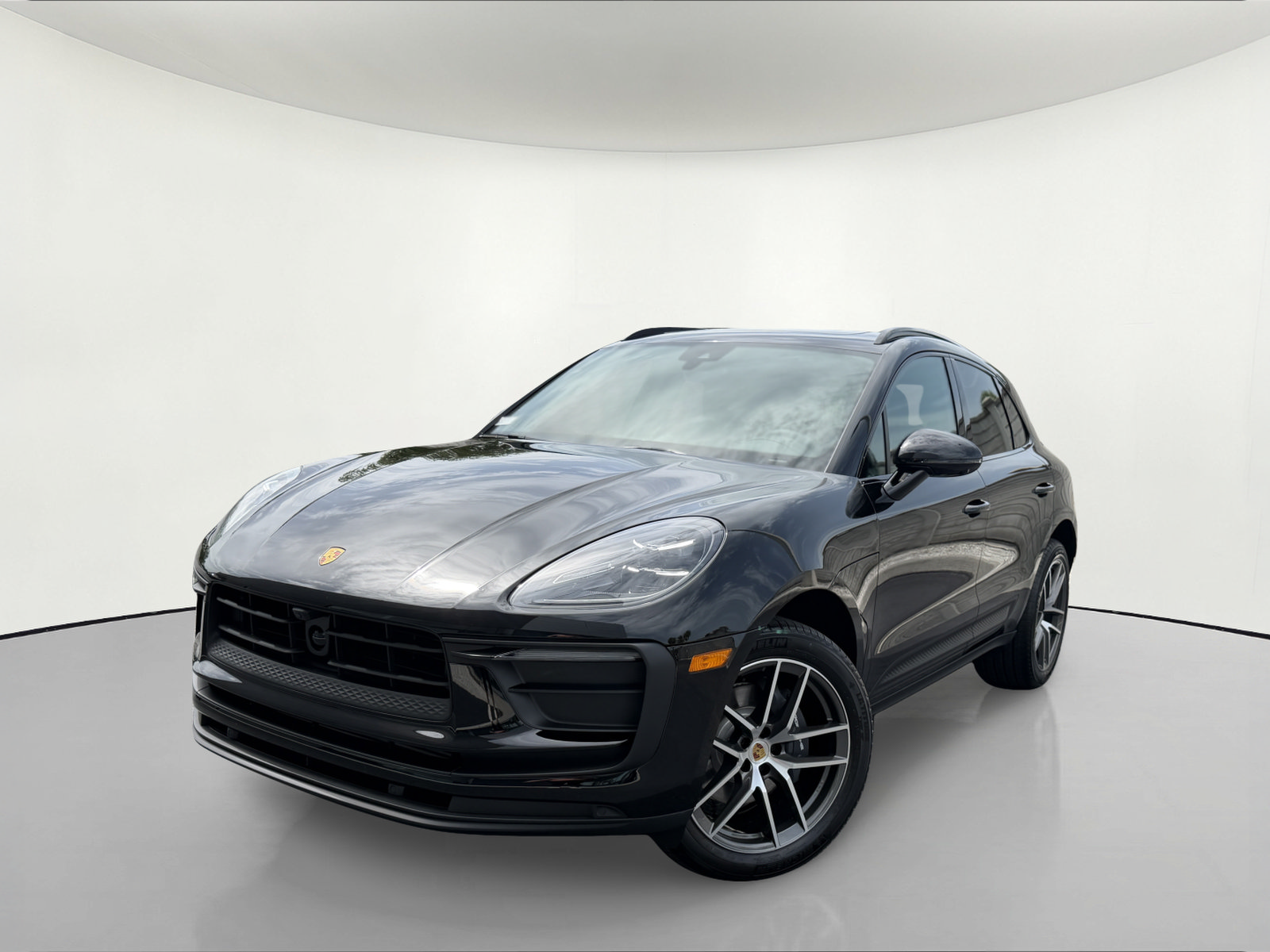 New 2026 Porsche Macan AWD/4WD image 1