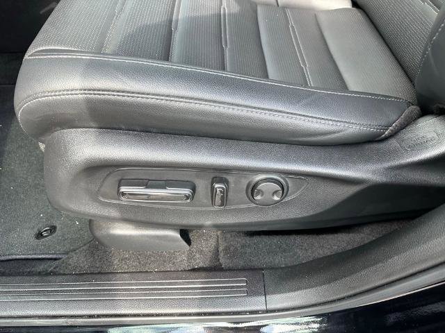 Used 2025 Honda CR-V EX-L image 12