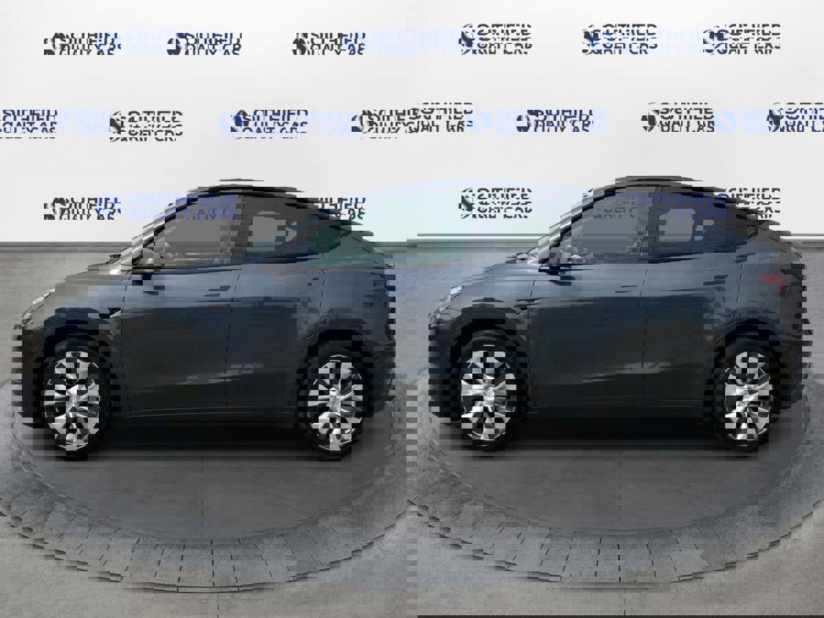 Used 2020 Tesla Model Y Long Range image 3