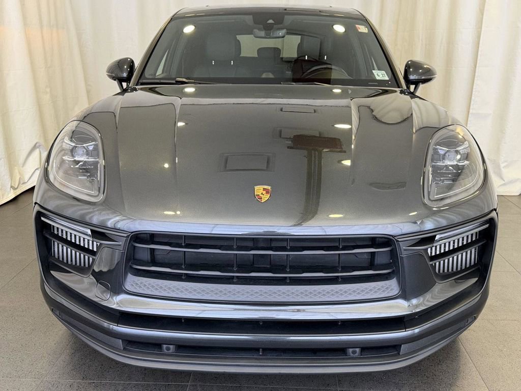 Certified 2022 Porsche Macan S image 6