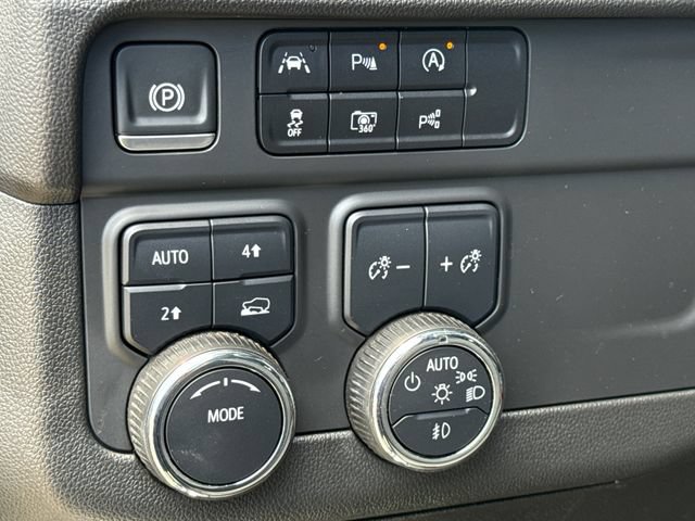 Used 2025 Chevrolet Tahoe RST w/ Comfort Package AWD/4WD image 24