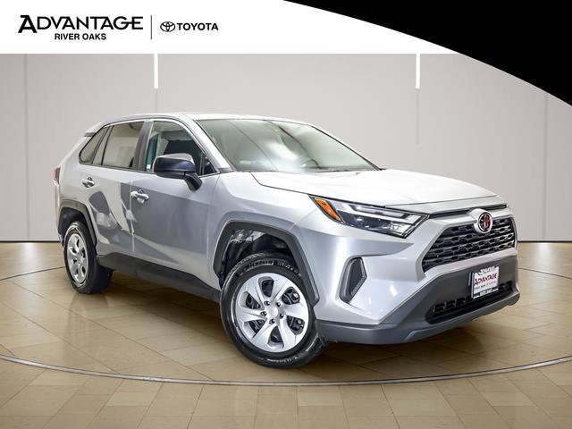Used 2024 Toyota RAV4 LE image 2