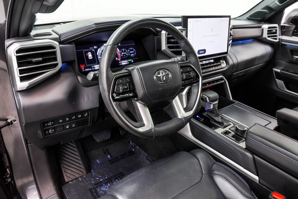 Used 2024 Toyota Sequoia Platinum AWD/4WD image 21