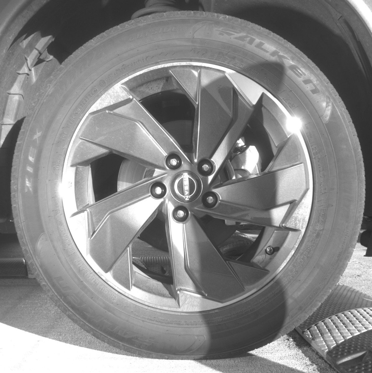 Used 2025 Nissan Rogue SV FWD image 13