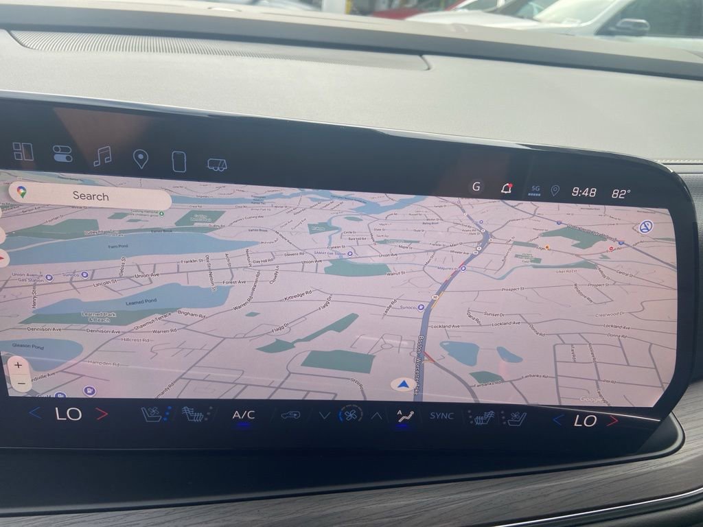 New 2025 Chevrolet Suburban Premier w/ Sun And Tow Package image 21