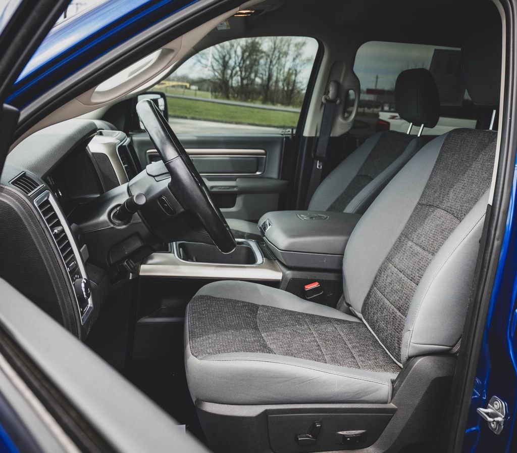 Used 2019 RAM 1500 Big Horn AWD/4WD image 17