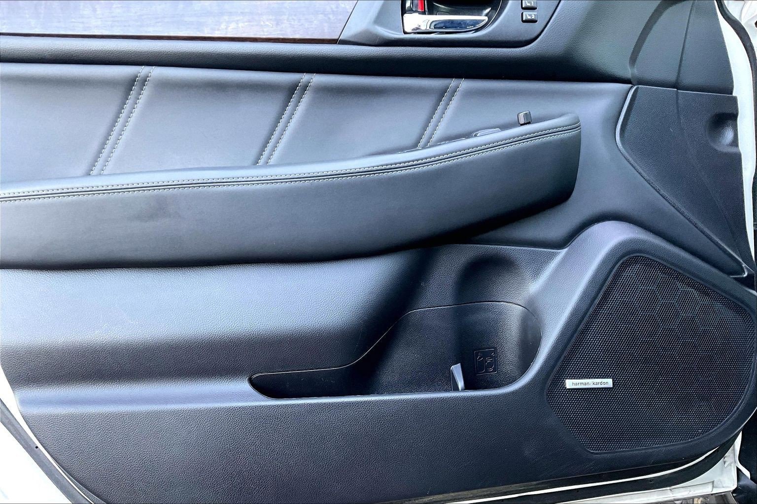 Used 2019 Subaru Outback 2.5i Limited w/ Popular Package #2 image 15