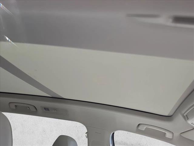 Used 2021 Volkswagen Tiguan SE image 25