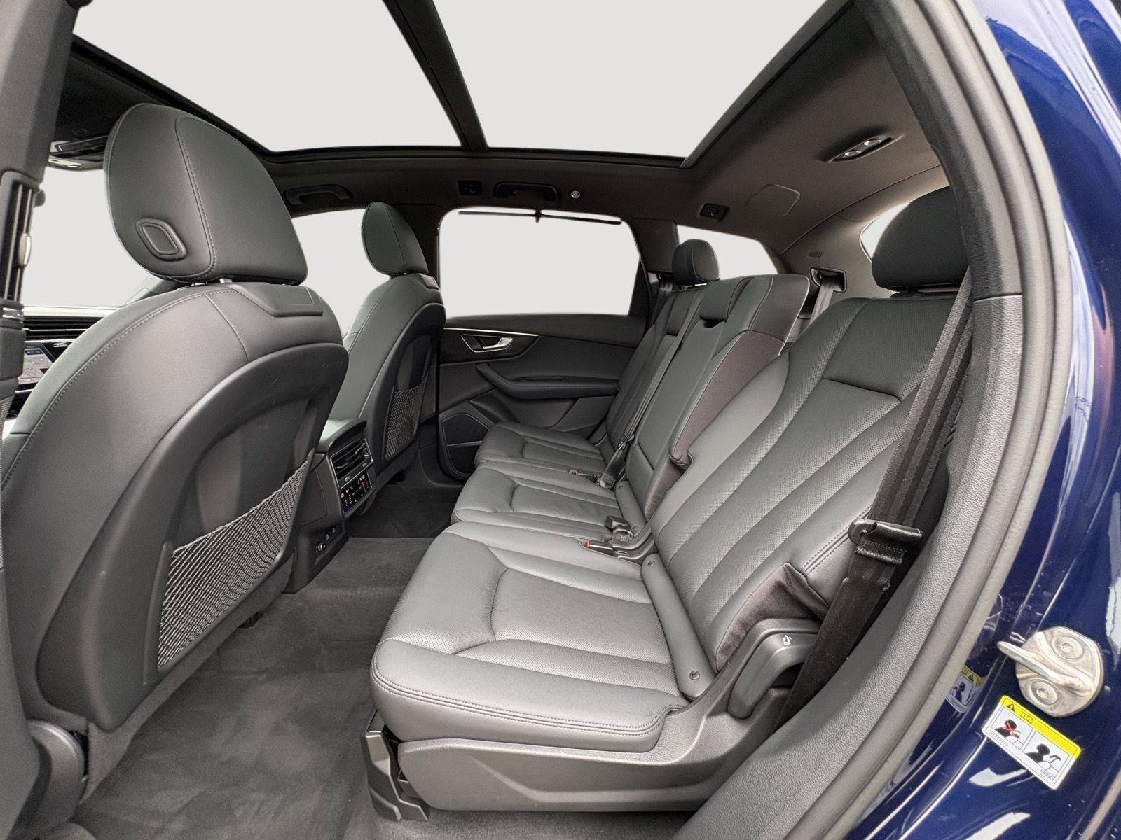 Used 2022 Audi Q7 3.0T Prestige AWD/4WD image 22