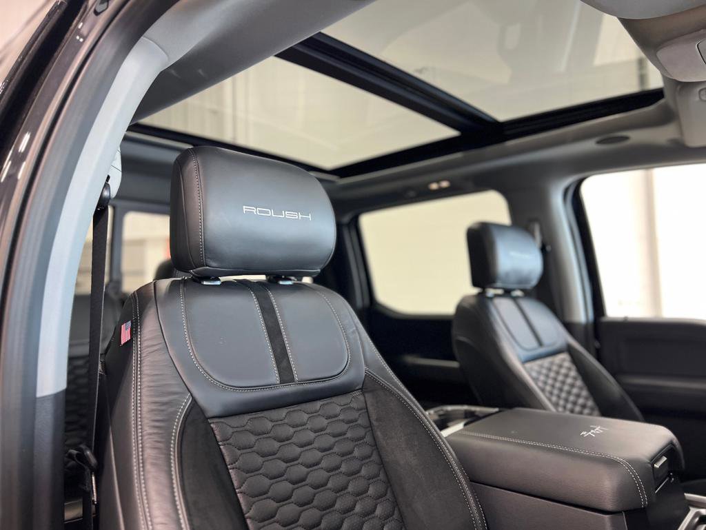 New 2026 Ford F350 Lariat w/ Black Appearance Package image 33