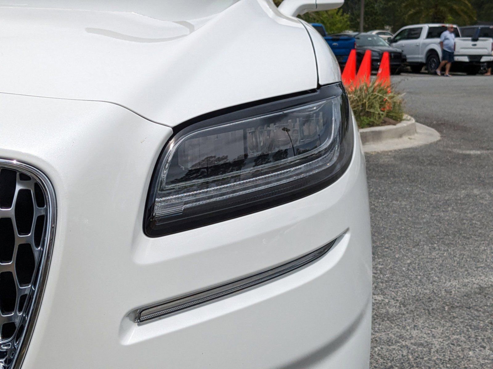 Certified 2023 Lincoln Nautilus Reserve w/ Equipment Group 201A image 13