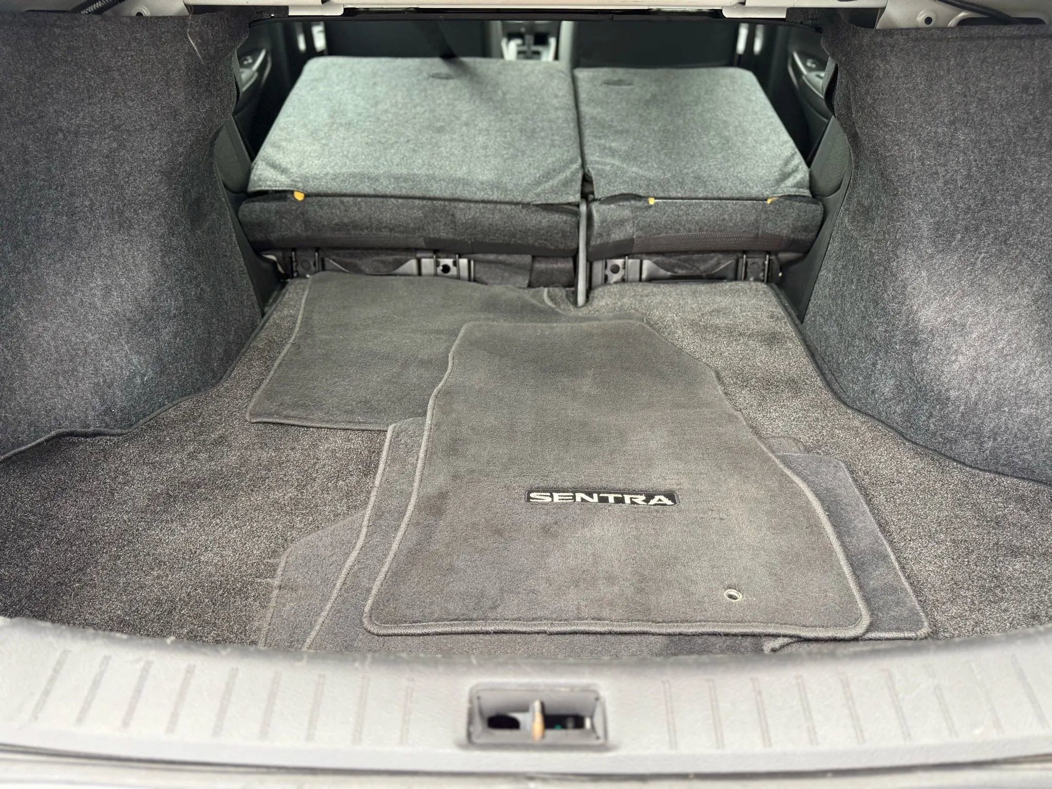 Used 2018 Nissan Sentra S image 24