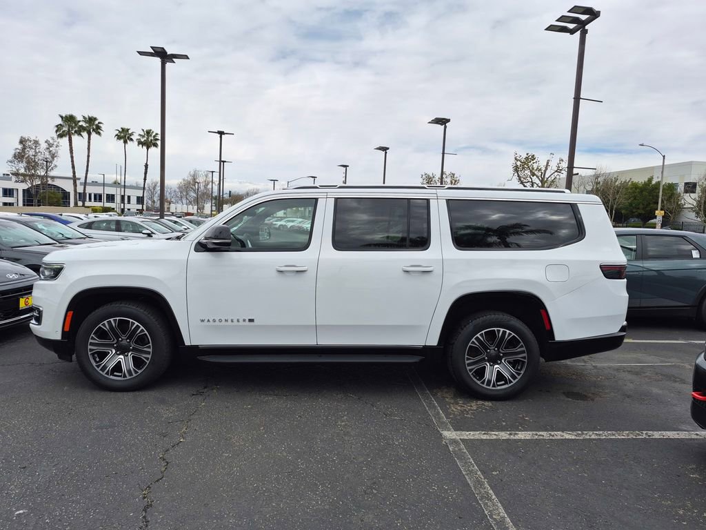 Used 2024 Jeep Wagoneer L Series II image 4
