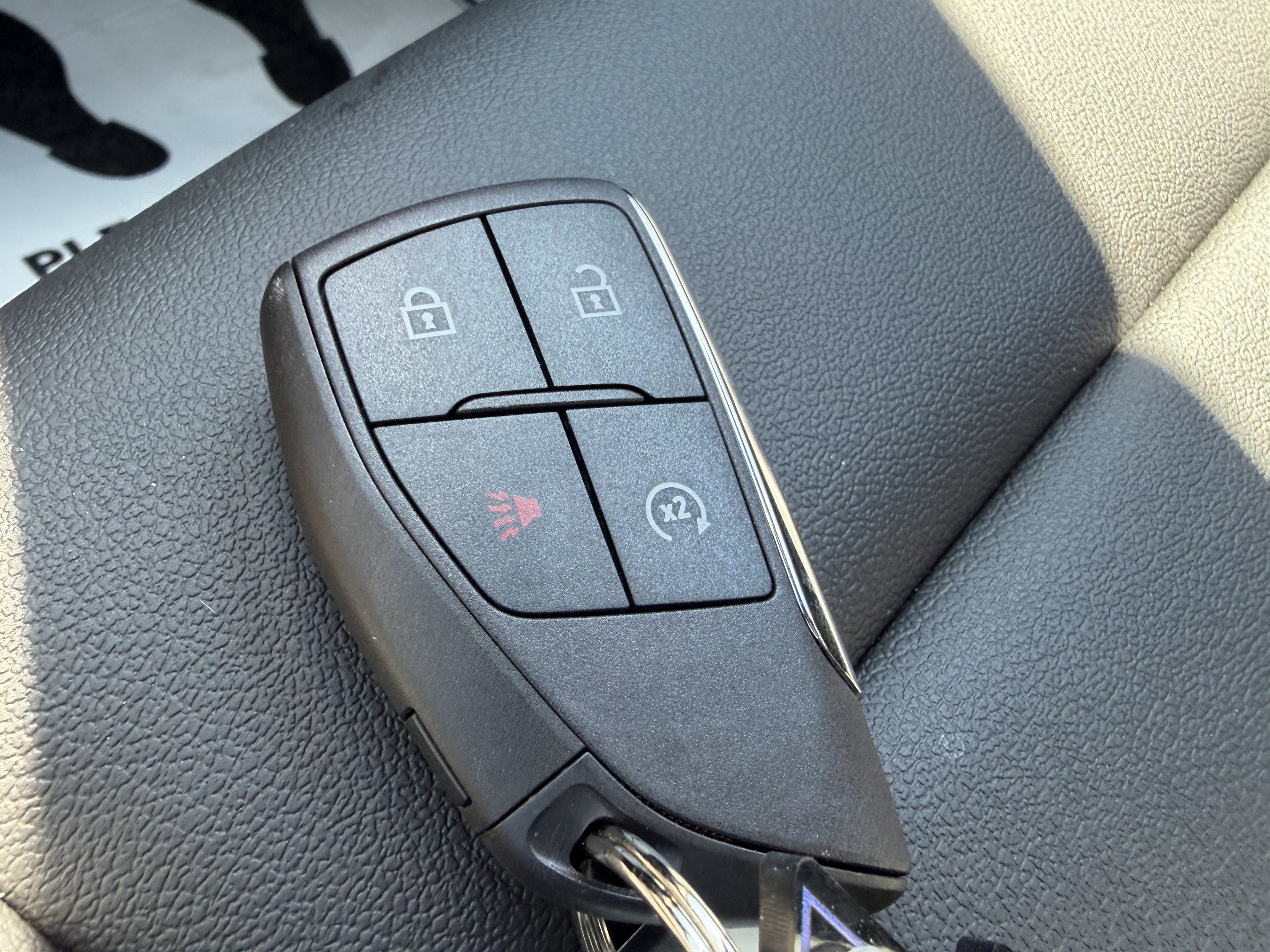 Used 2025 Chevrolet Colorado LT w/ LT Convenience Package AWD/4WD image 23