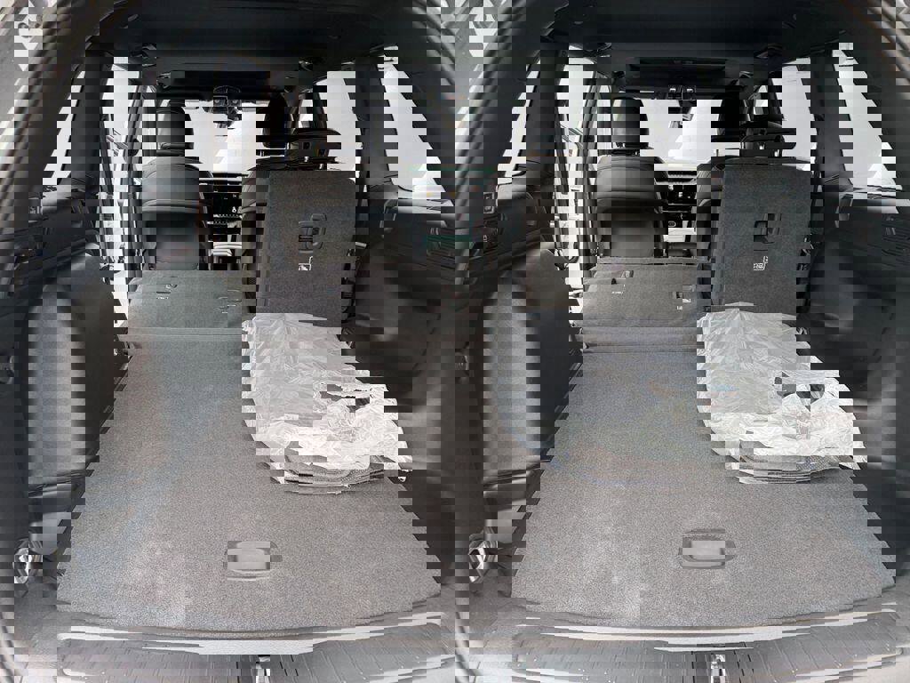 New 2026 Jeep Grand Cherokee Altitude image 13