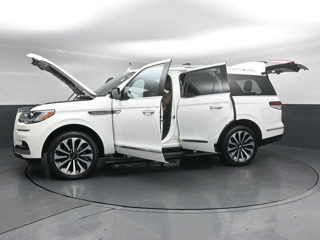 Certified 2023 Lincoln Navigator Reserve AWD/4WD image 58