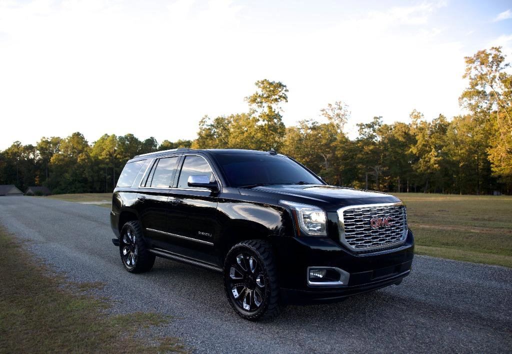 Used 2019 GMC Yukon Denali image 4