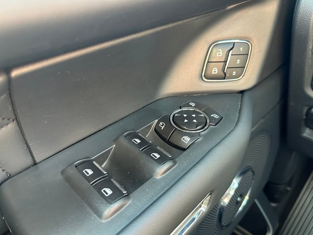 Used 2023 Ford Expedition Platinum image 22