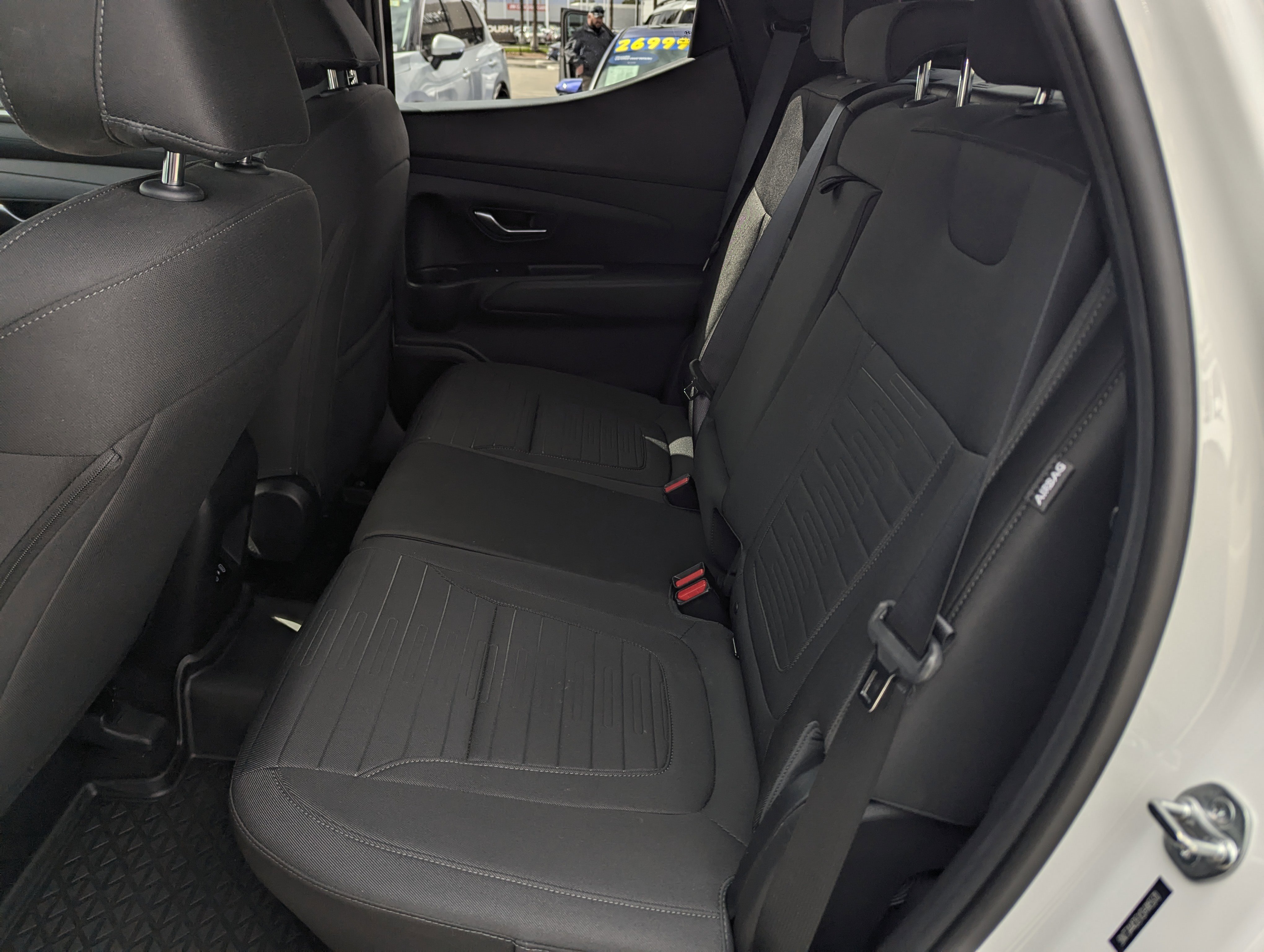 Certified 2025 Hyundai Santa Cruz SE image 9