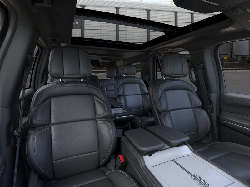 New 2026 Lincoln Navigator L Reserve image 9
