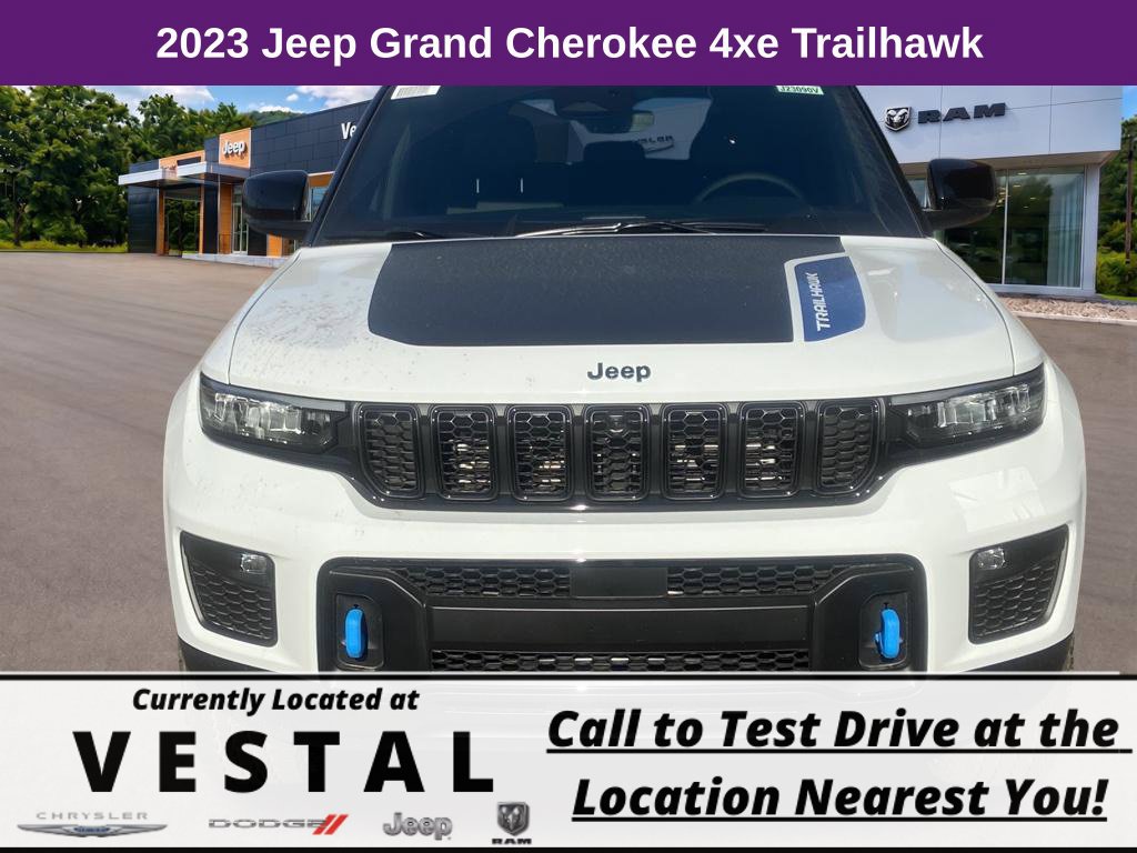 New 2023 Jeep Grand Cherokee Trailhawk AWD/4WD image 2