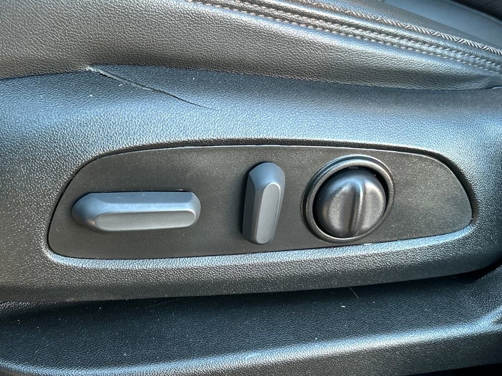 Used 2023 Chevrolet Traverse High Country w/ LPO, Floor Liner Package image 20