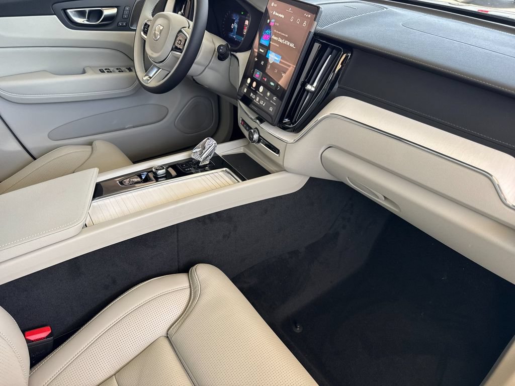 New 2026 Volvo XC60 B5 Ultra w/ Climate Package PRO AWD/4WD image 15