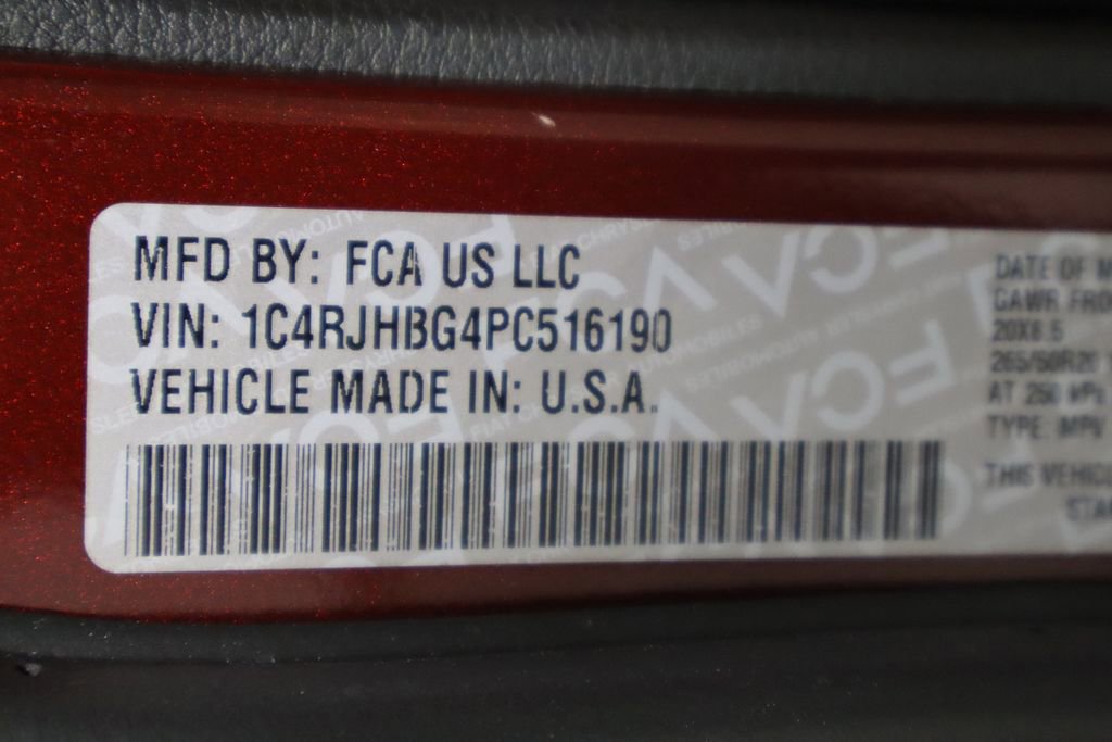 Used 2023 Jeep Grand Cherokee Limited w/ Black Appearance Package image 38