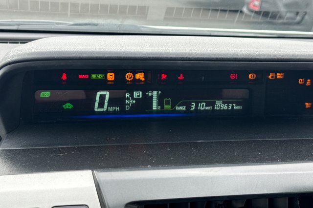 Certified 2017 Toyota Prius V Two FWD image 27