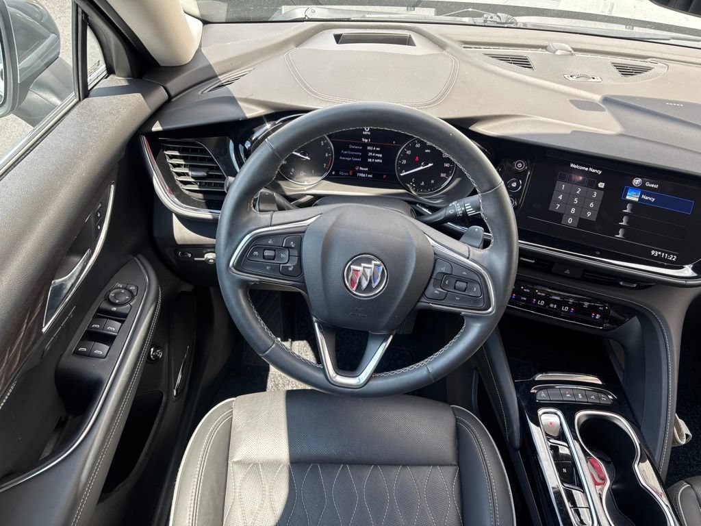 Used 2023 Buick Envision Avenir FWD image 3