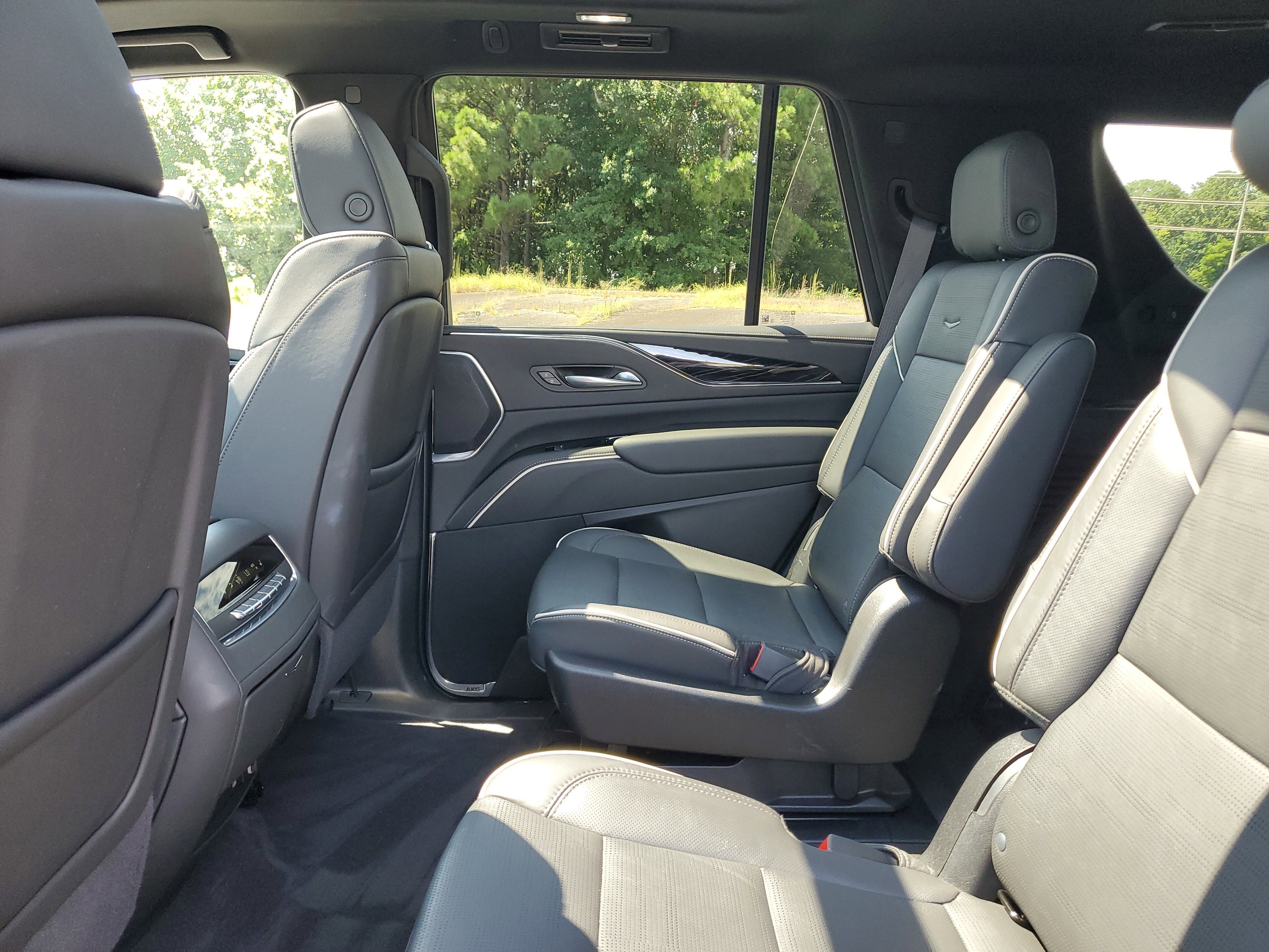 Used 2024 Cadillac Escalade Sport image 12