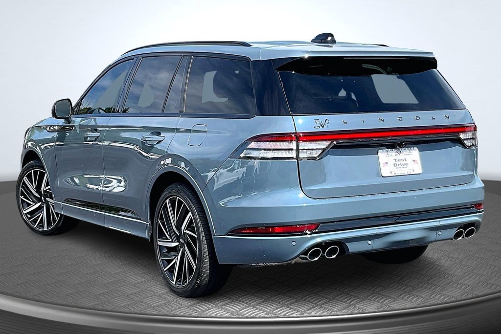 New 2026 Lincoln Aviator Black Label w/ Jet Appearance Package AWD/4WD image 3