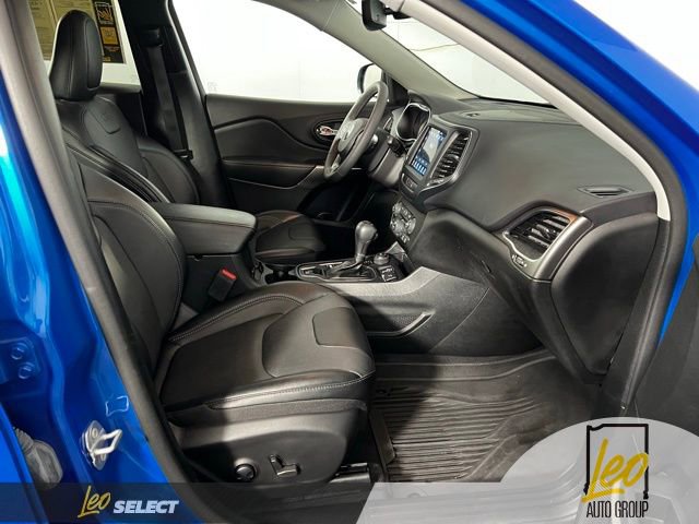 Used 2022 Jeep Cherokee Latitude Lux w/ Sun & Sound Group AWD/4WD image 25