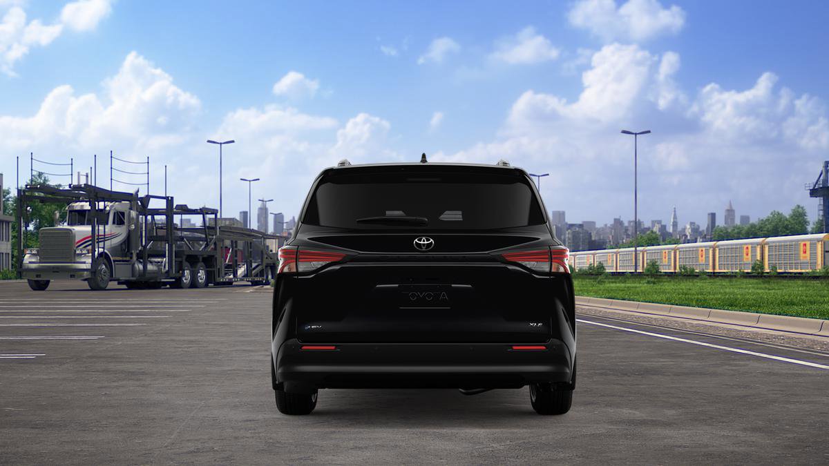 New 2026 Toyota Sienna XLE FWD image 10