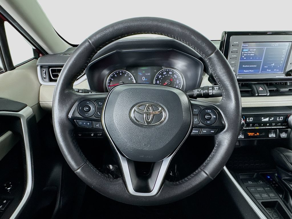 Used 2021 Toyota RAV4 XLE w/ Convenience Package AWD/4WD image 16
